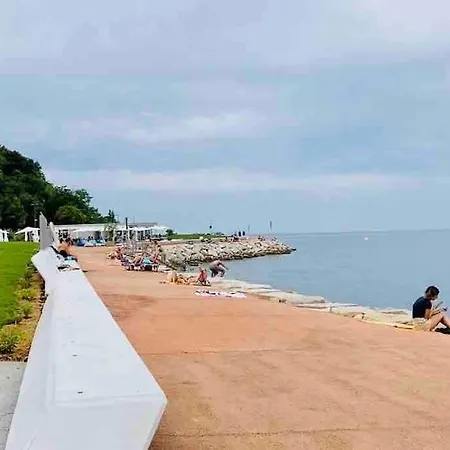 Дом отдыха Sunseapoolsidestudio Casasolare Vistamare *