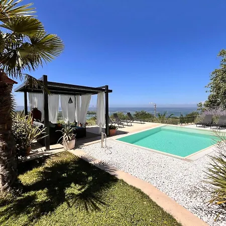 Дом отдыха Sunseapoolsidestudio Casasolare Vistamare *