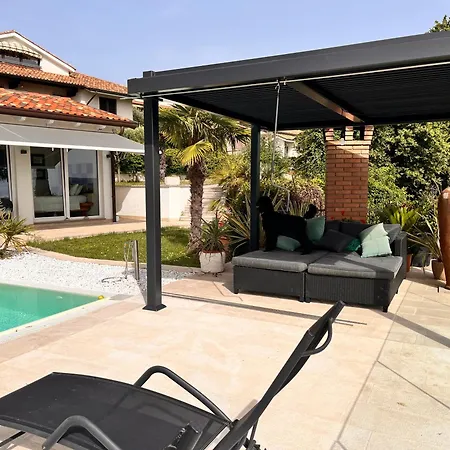 Sunseapoolsidestudio Casasolare Vistamare * Муджа